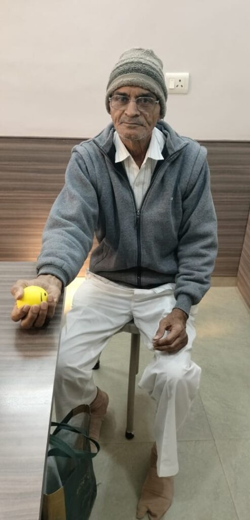 Lifestyle advice from a joint pain specialist in Gandhidham for arthritis care